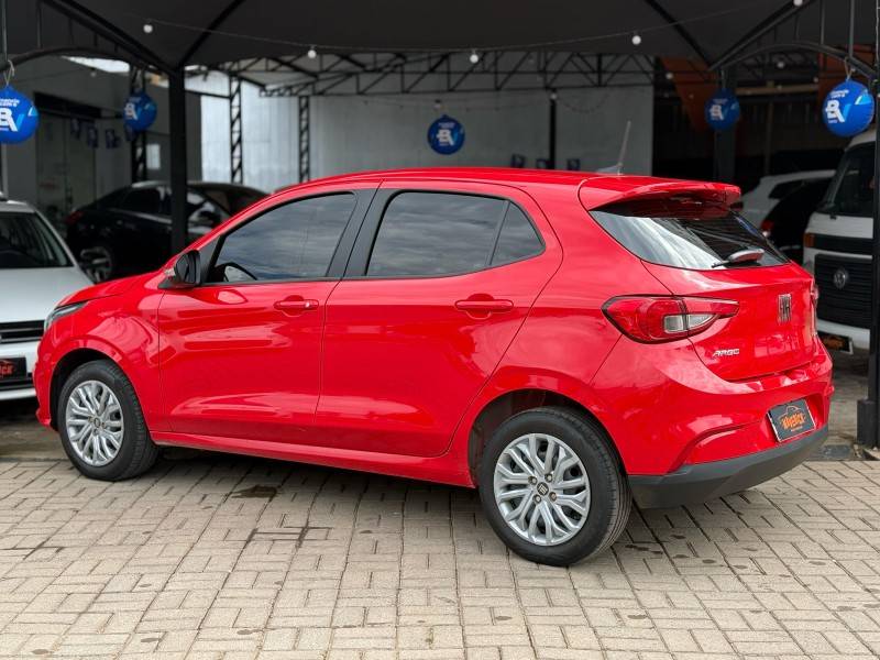 FIAT - ARGO - 2022/2022 - Vermelha - R$ 61.900,00