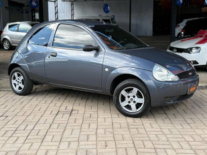 FORD - KA - 2004/2004 - Cinza - R$ 14.900,00