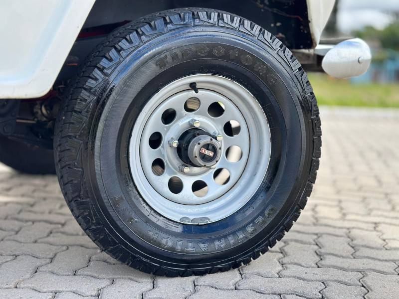 FORD - RURAL WILLYS - 1967/1967 - Branca - R$ 39.900,00