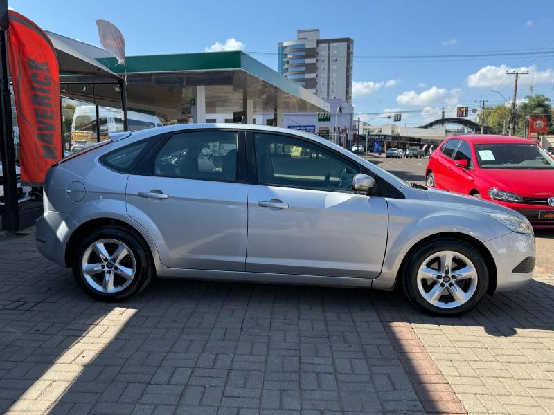 FORD - FOCUS - 2009/2009 - Prata - R$ 34.900,00
