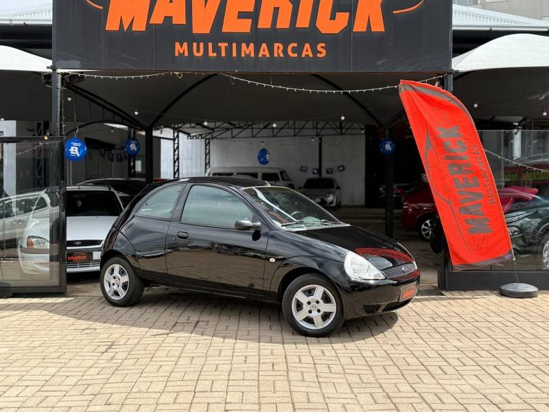 FORD - KA - 2003/2004 - Preta - R$ 15.900,00