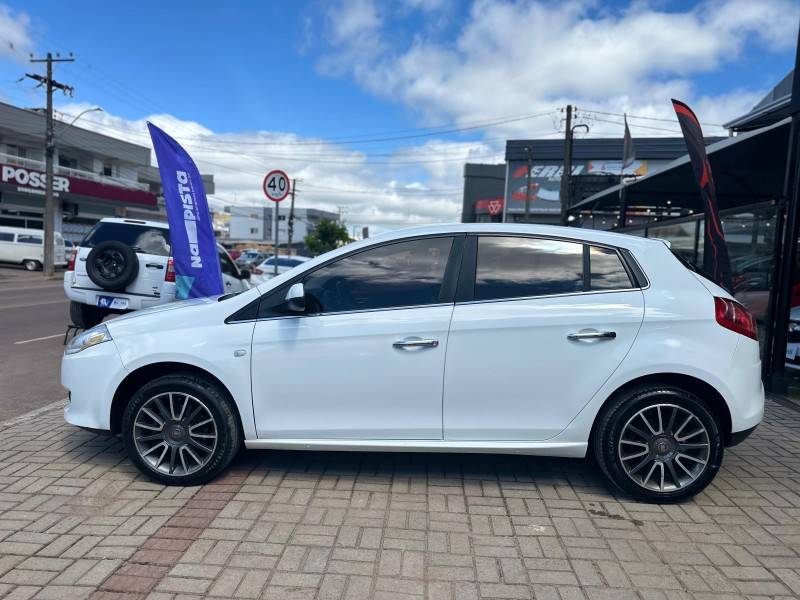 FIAT - BRAVO - 2011/2011 - Branca - R$ 32.900,00