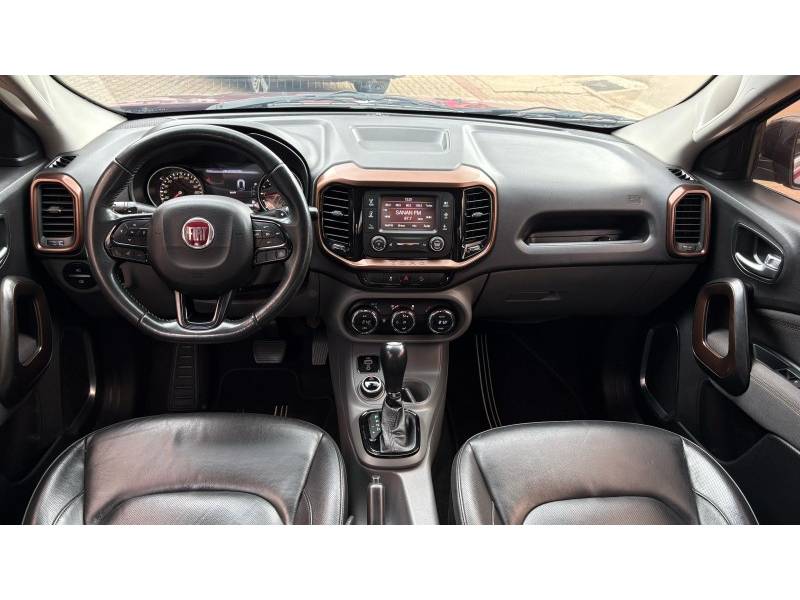 FIAT - TORO - 2016/2017 - Vermelha - R$ 99.900,00
