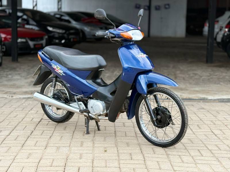 HONDA - BIZ 100 - 2004/2005 - Azul - R$ 7.500,00