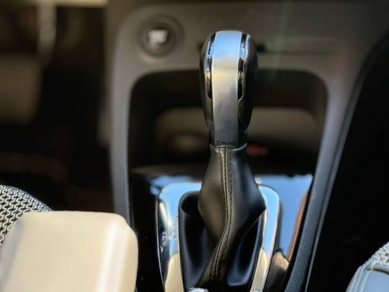 RENAULT - CAPTUR - 2019/2019 - Branca - R$ 76.900,00
