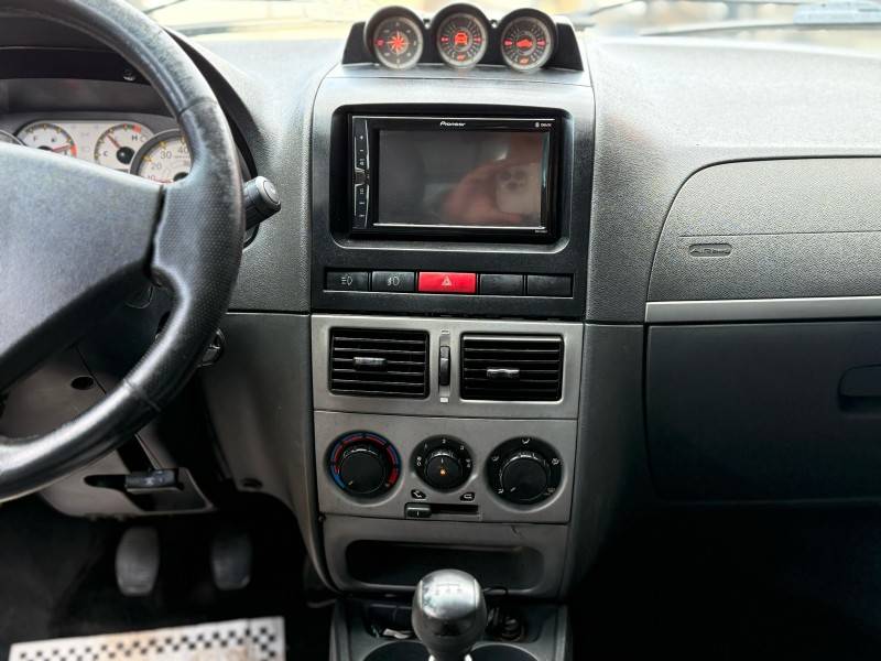 FIAT - STRADA - 2011/2012 - Prata - R$ 54.900,00