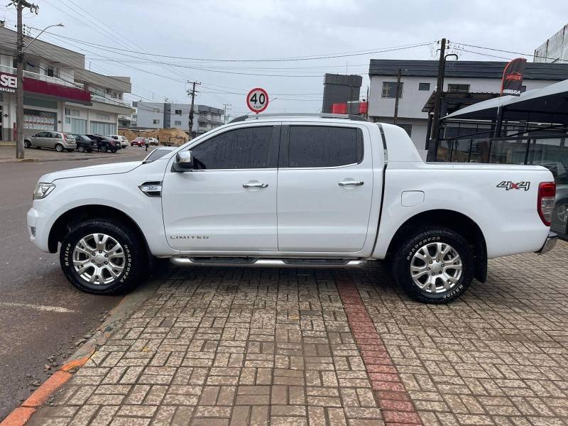 FORD - RANGER - 2016/2017 - Branca - R$ 149.900,00