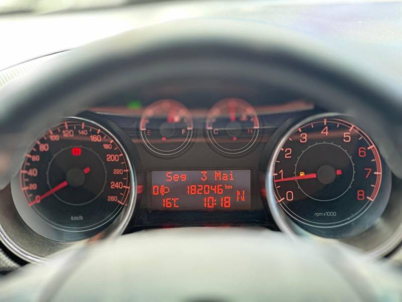 FIAT - BRAVO - 2011/2011 - Branca - R$ 32.900,00