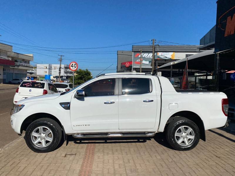 FORD - RANGER - 2014/2015 - Branca - R$ 102.900,00