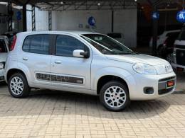 FIAT - UNO - 2013/2014 - Prata - R$ 30.900,00