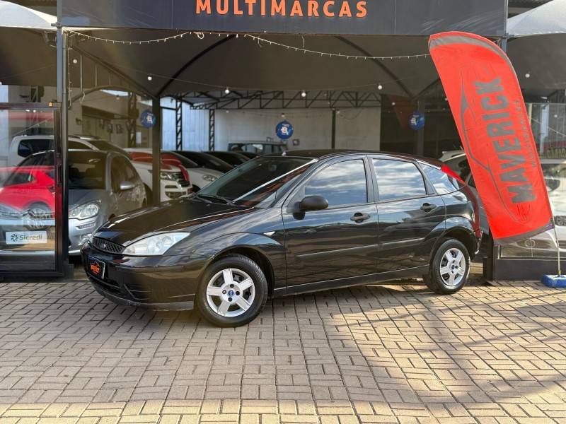 FORD - FOCUS - 2008/2008 - Preta - R$ 24.900,00
