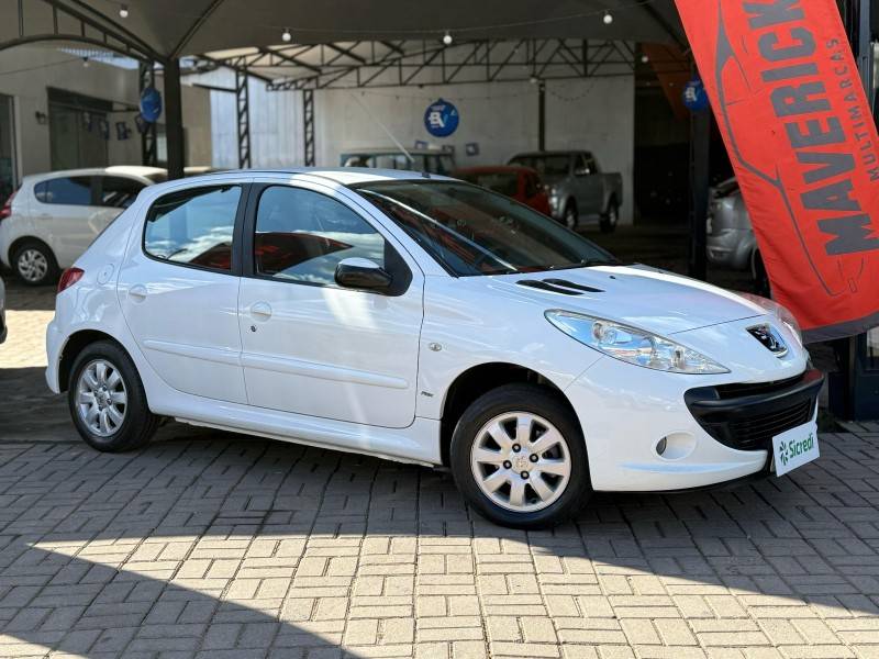 PEUGEOT - 207 - 2008/2009 - Branca - R$ 21.900,00