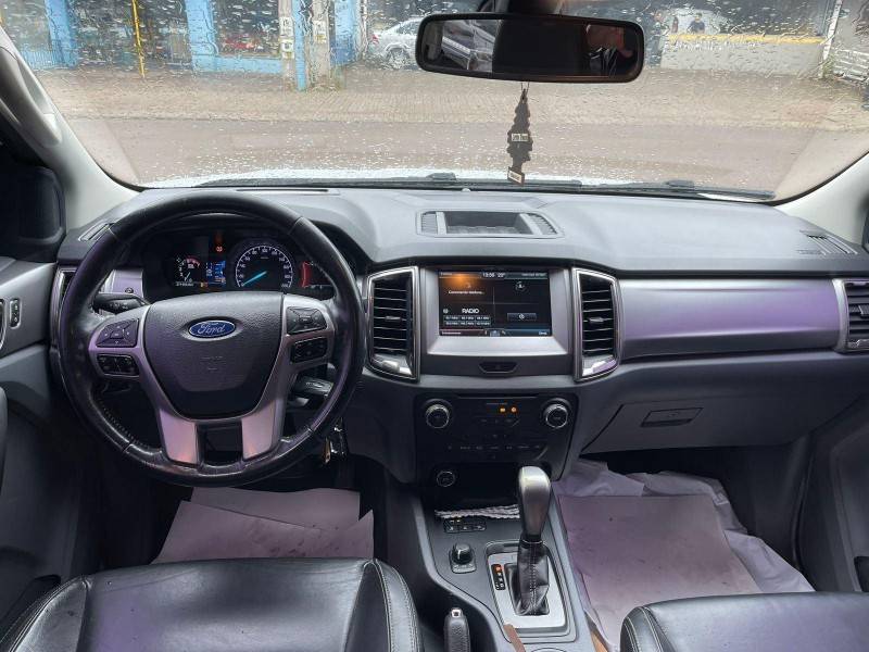 FORD - RANGER - 2016/2017 - Branca - R$ 149.900,00