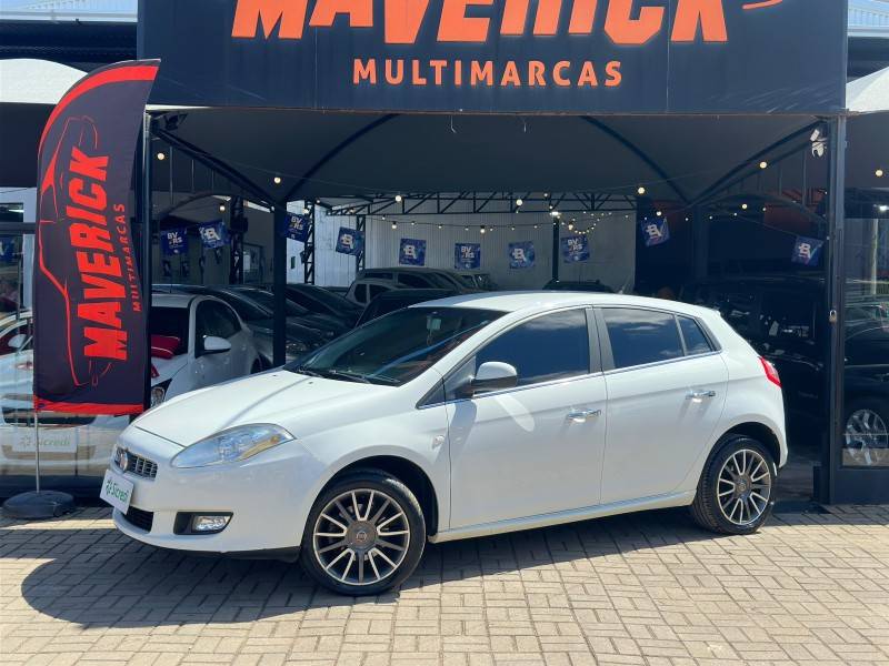 FIAT - BRAVO - 2011/2011 - Branca - R$ 32.900,00