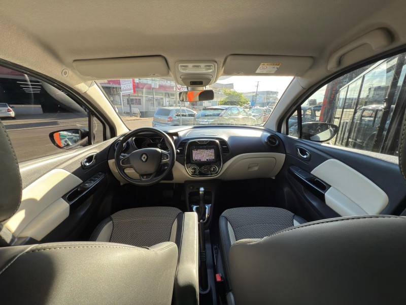 RENAULT - CAPTUR - 2019/2019 - Branca - R$ 76.900,00