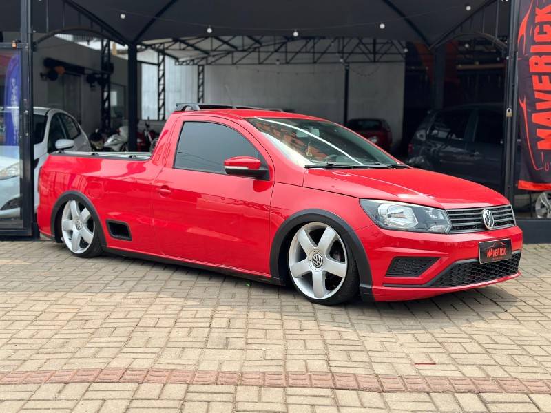 VOLKSWAGEN - SAVEIRO - 2017/2018 - Vermelha - R$ 66.900,00