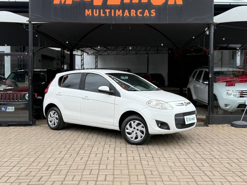 FIAT - PALIO - 2013/2014 - Branca - R$ 39.900,00