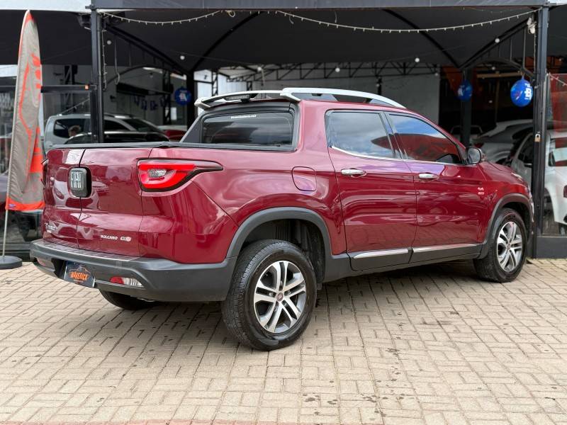 FIAT - TORO - 2016/2017 - Vermelha - R$ 99.900,00