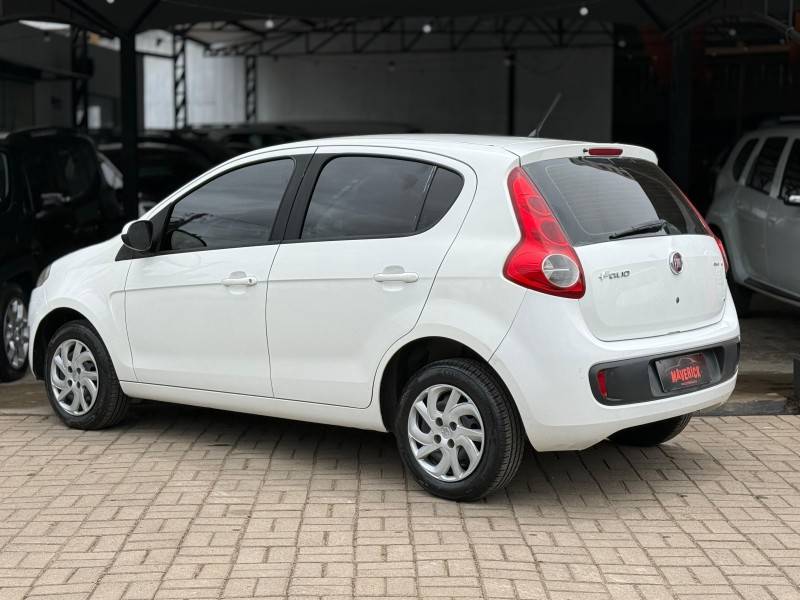 FIAT - PALIO - 2013/2014 - Branca - R$ 39.900,00