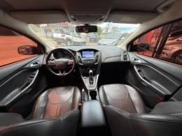 FORD - FOCUS - 2018/2019 - Preta - R$ 71.900,00