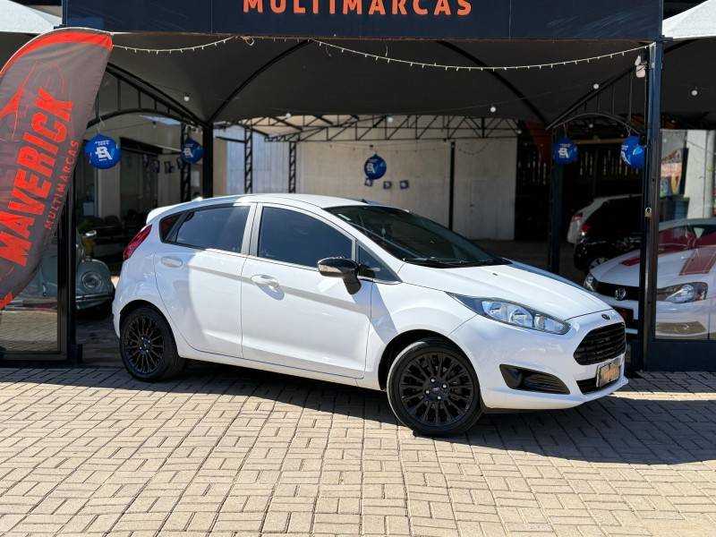 FORD - FIESTA - 2017/2017 - Branca - R$ 56.900,00