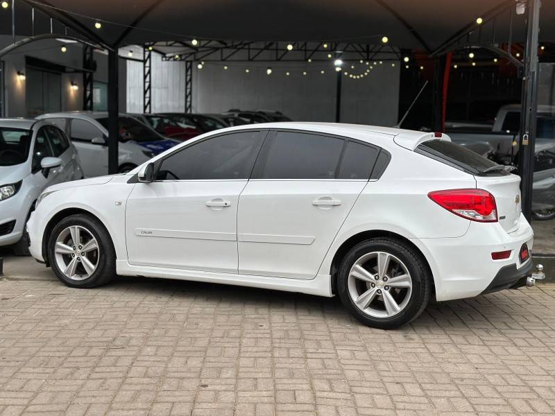 CHEVROLET - CRUZE - 2015/2015 - Branca - R$ 70.900,00