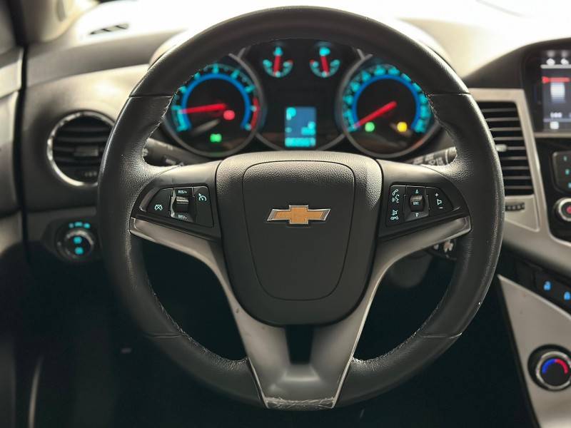 CHEVROLET - CRUZE - 2015/2015 - Branca - R$ 70.900,00