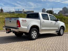 TOYOTA - HILUX - 2007/2007 - Prata - R$ 97.900,00