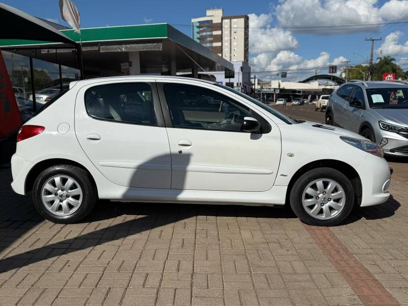 PEUGEOT - 207 - 2008/2009 - Branca - R$ 21.900,00