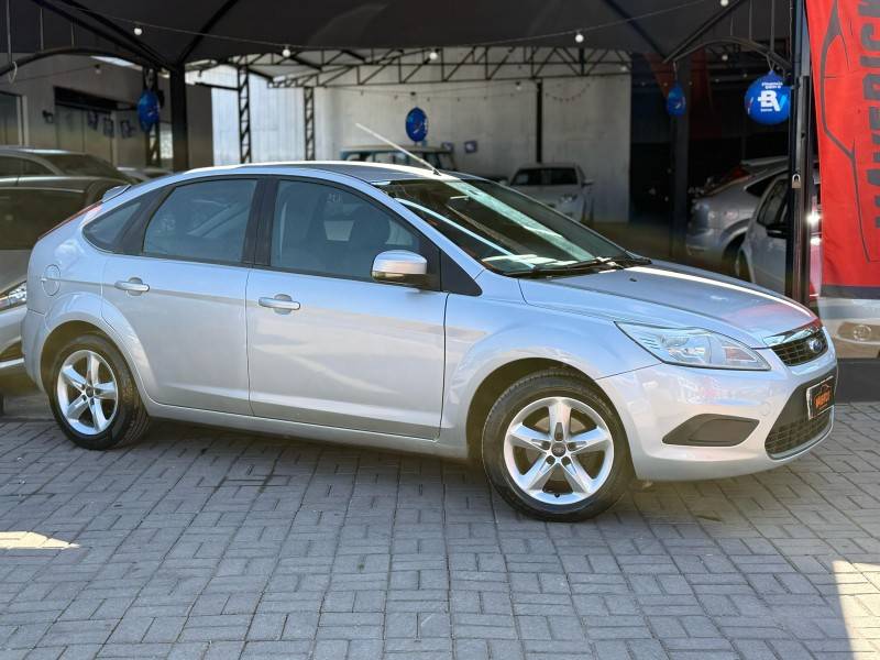 FORD - FOCUS - 2009/2009 - Prata - R$ 34.900,00