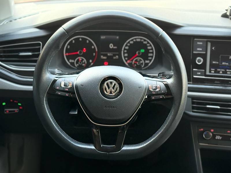 VOLKSWAGEN - POLO - 2019/2020 - Vermelha - R$ 79.900,00