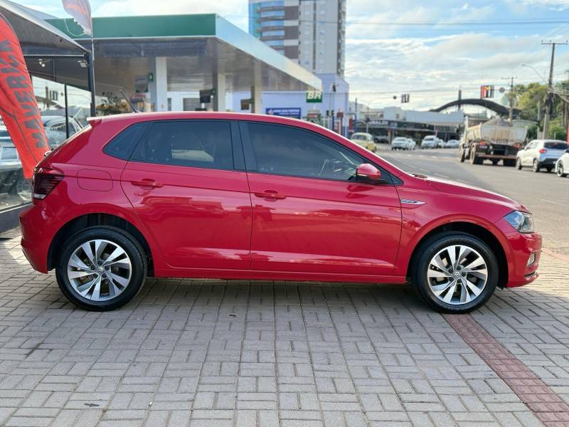 VOLKSWAGEN - POLO - 2019/2020 - Vermelha - R$ 79.900,00