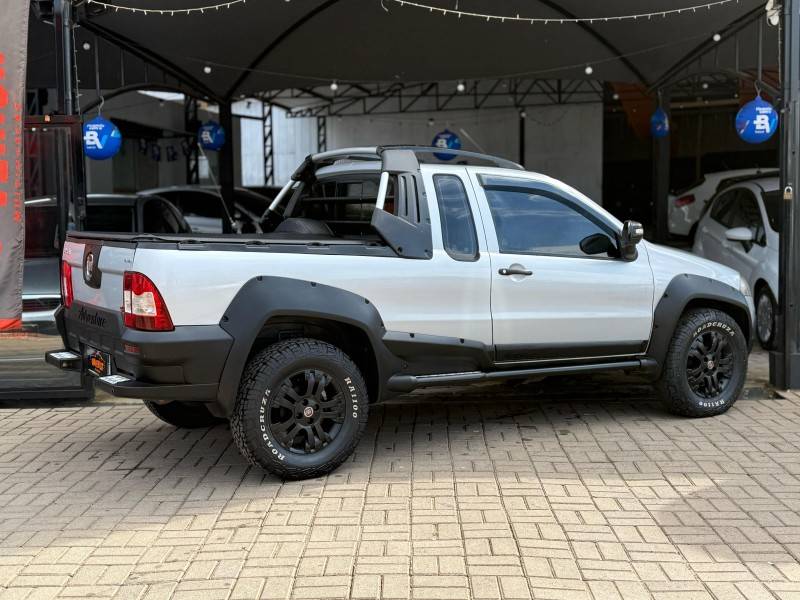 FIAT - STRADA - 2011/2012 - Prata - R$ 54.900,00