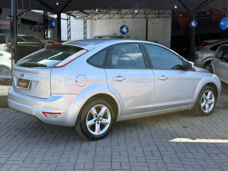 FORD - FOCUS - 2009/2009 - Prata - R$ 34.900,00