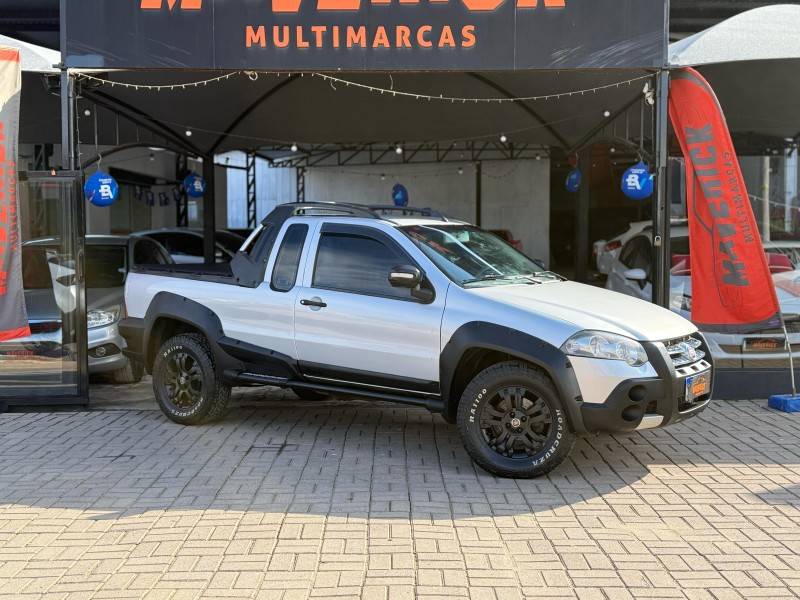FIAT - STRADA - 2011/2012 - Prata - R$ 54.900,00