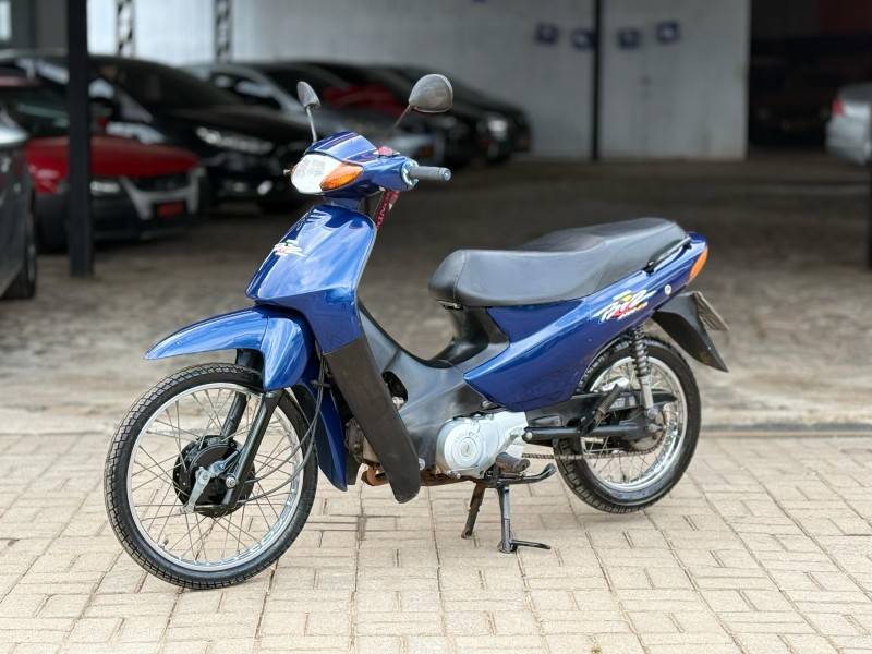 HONDA - BIZ 100 - 2004/2005 - Azul - R$ 7.500,00