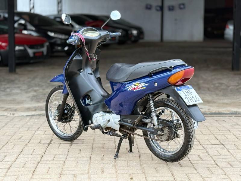 HONDA - BIZ 100 - 2004/2005 - Azul - R$ 7.500,00