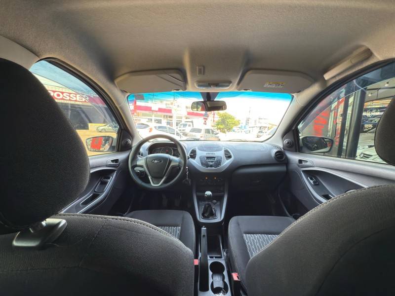 FORD - KA - 2016/2017 - Branca - R$ 39.900,00