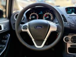 FORD - FIESTA - 2016/2017 - Prata - R$ 54.900,00