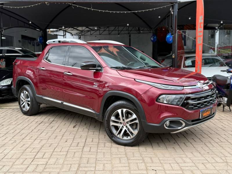 FIAT - TORO - 2016/2017 - Vermelha - R$ 99.900,00
