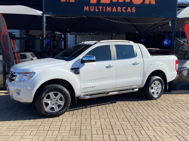 FORD - RANGER - 2014/2015 - Branca - R$ 102.900,00