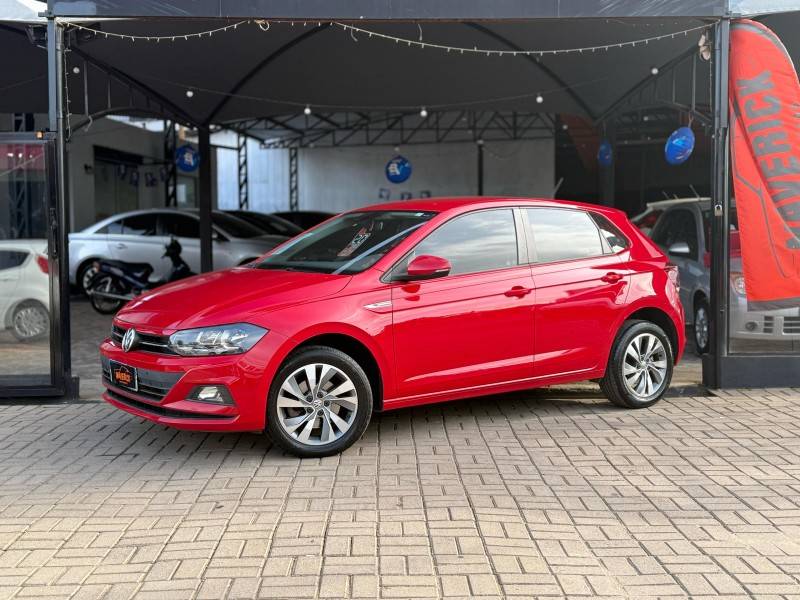 VOLKSWAGEN - POLO - 2019/2020 - Vermelha - R$ 79.900,00