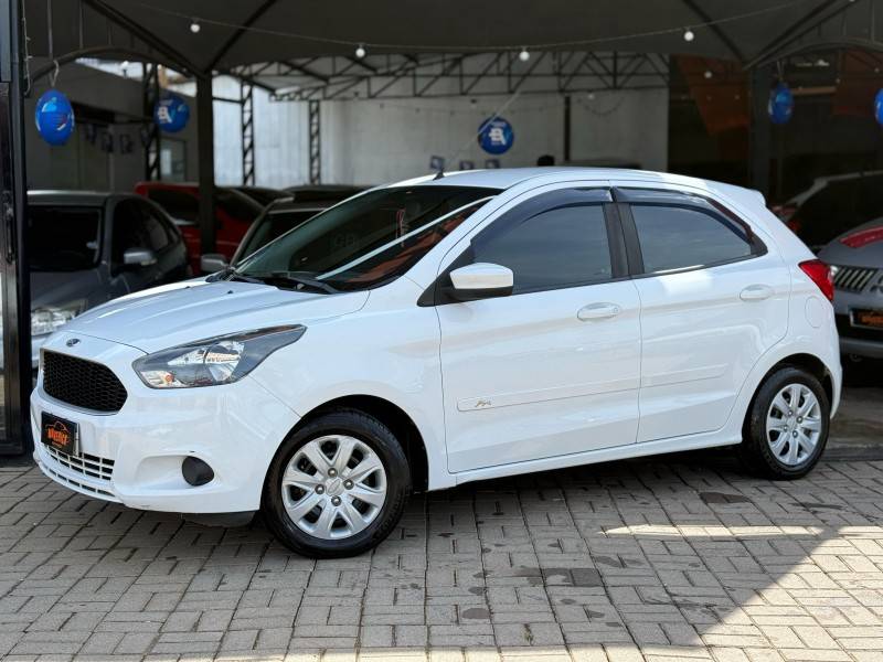 FORD - KA - 2016/2017 - Branca - R$ 39.900,00