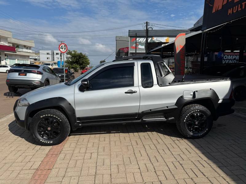 FIAT - STRADA - 2011/2012 - Prata - R$ 54.900,00