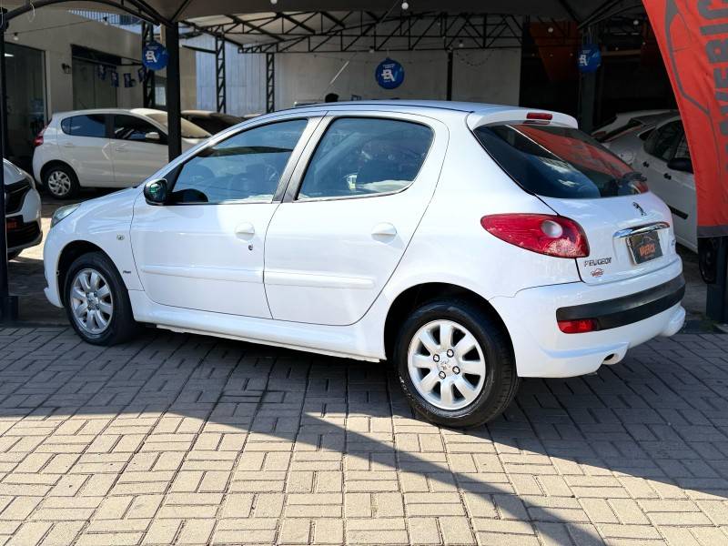 PEUGEOT - 207 - 2008/2009 - Branca - R$ 21.900,00