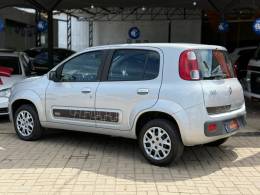 FIAT - UNO - 2013/2014 - Prata - R$ 30.900,00