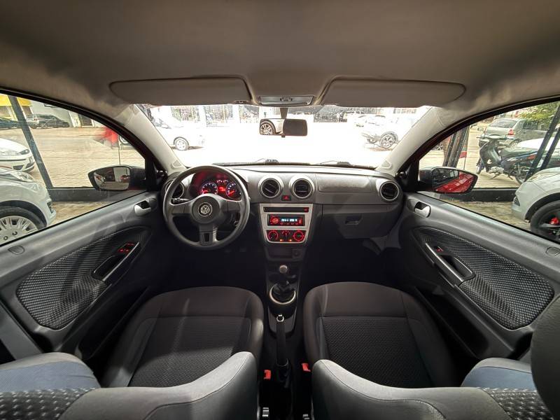VOLKSWAGEN - GOL - 2015/2016 - Vermelha - R$ 43.900,00