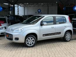 FIAT - UNO - 2013/2014 - Prata - R$ 30.900,00