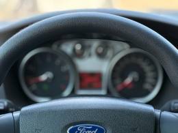 FORD - FOCUS - 2009/2009 - Prata - R$ 34.900,00