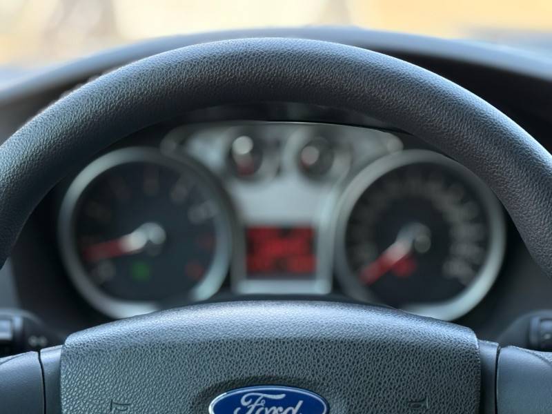 FORD - FOCUS - 2009/2009 - Prata - R$ 34.900,00